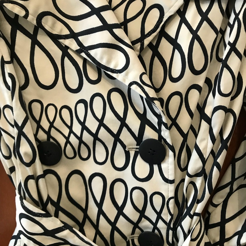 Patterned Trench Coat - image 3